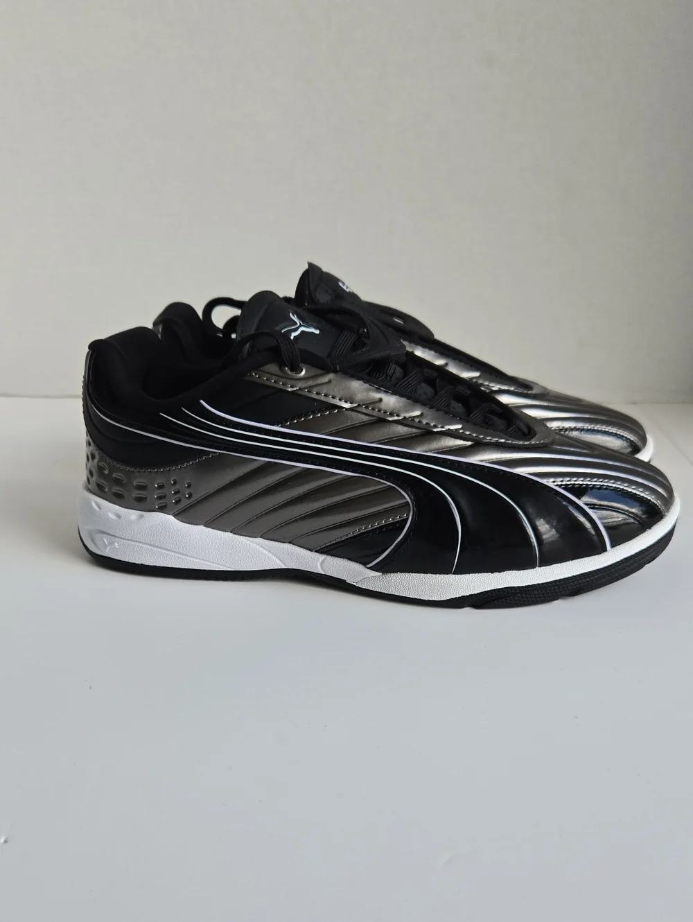 NIB Puma V-S2 Goalgetter Jr Sneakers Metallic Silver Black Size 6 Big Kid